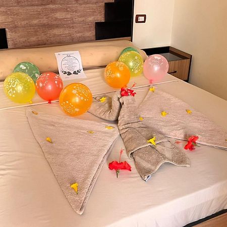 Hotel Reef House Marsa Alam Esterno foto